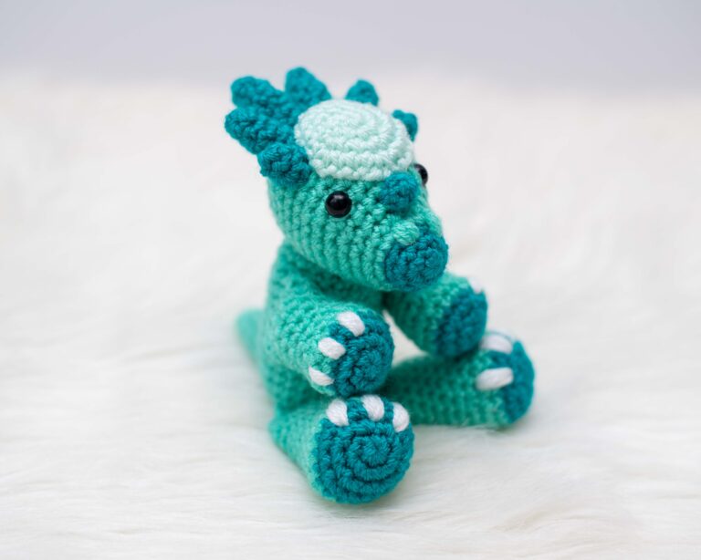 Mini Stevie the Stygimoloch – Free Dinosaur Crochet Pattern