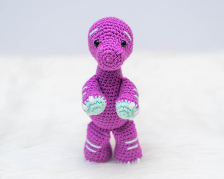 Mini Andy the Apatosaurus – Free Dinosaur Crochet Pattern