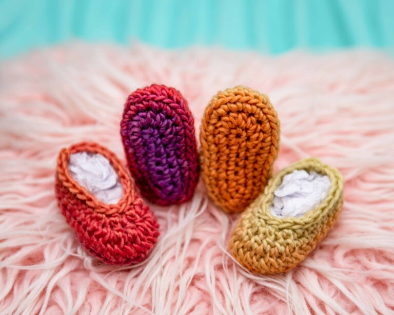 Clara Newborn Booties – Free Crochet Pattern